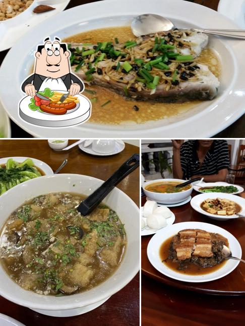 Еда в "Kwang Garden Restaurant 美速广东饭店"