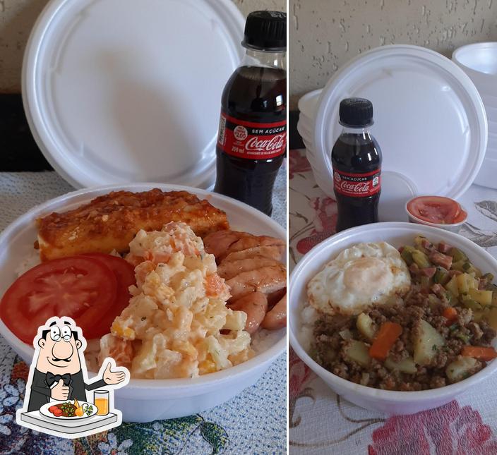 Comida em Marmitaria Da Família