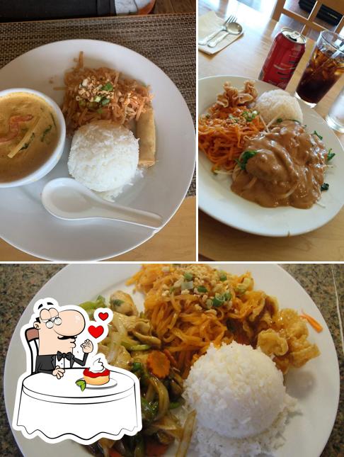 Thai Valley, Hardeson Rd in Everett - Restaurant menu and reviews