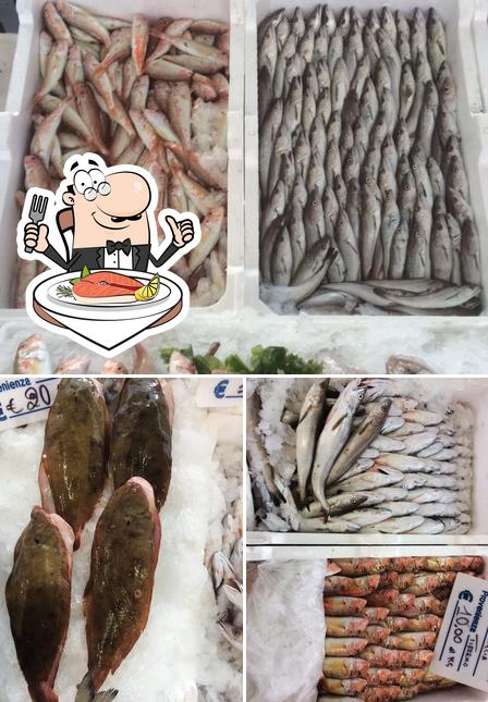 La Spigola Pazza serve un'ampia varietà di pasti a base di pesce