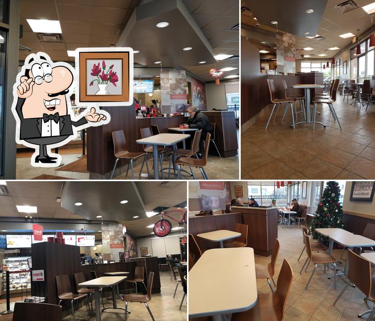 L'intérieur de Tim Hortons