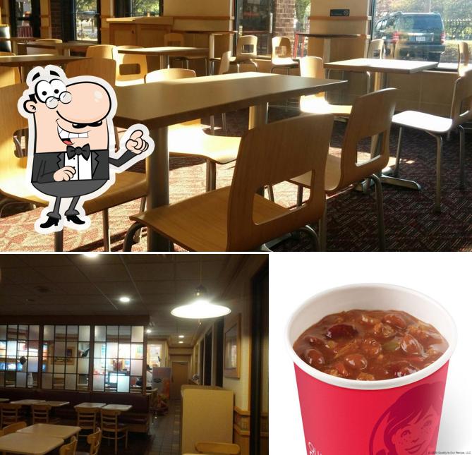 The photo of Wendy's’s interior and food