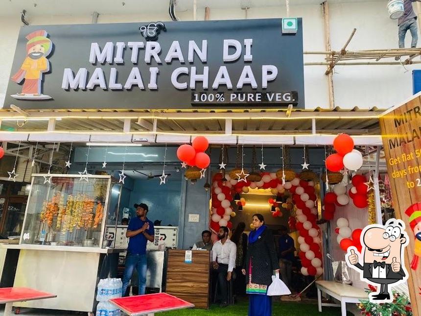 Look at the photo of Mitran di Malai Chaap