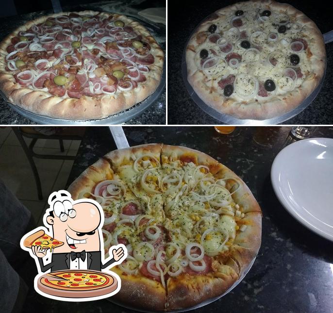 Escolha pizza no Padaria Augustinho