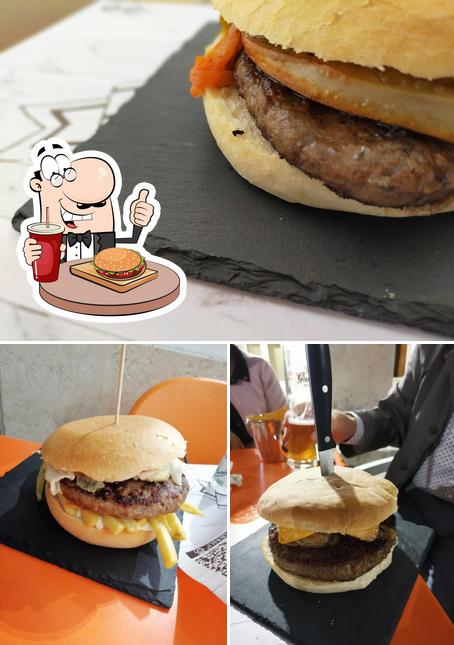 Essayez un hamburger à Bar Milano