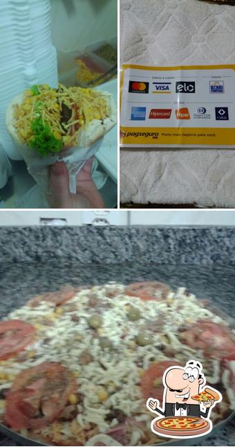 Peça diferentes variedades de pizza