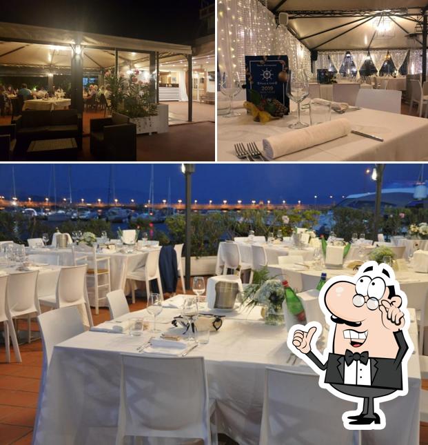 Gli interni di Yacht Cafè Gaeta