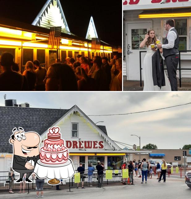 This is the image depicting wedding and exterior at Ted Drewes Frozen Custard
