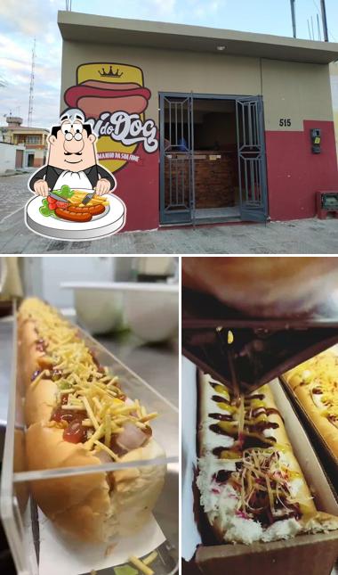 Confira a ilustração mostrando comida e interior no Reino do Dog Juazeiro BA - ALTO DO CRUZEIRO