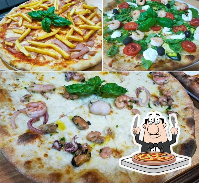 Ordina tra le svariate varianti di pizza