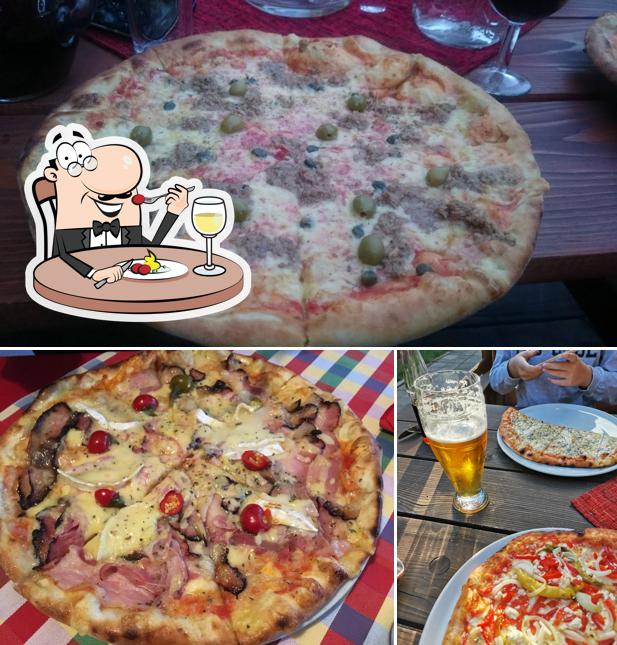 Estas son las imágenes donde puedes ver comida y cerveza en Pizzerie u Letiště