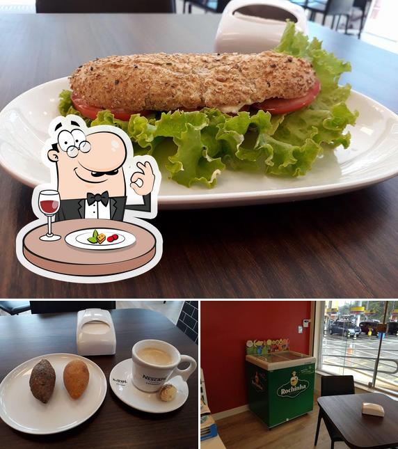 Esta é a foto apresentando comida e interior a Ideal Café e Conveniência