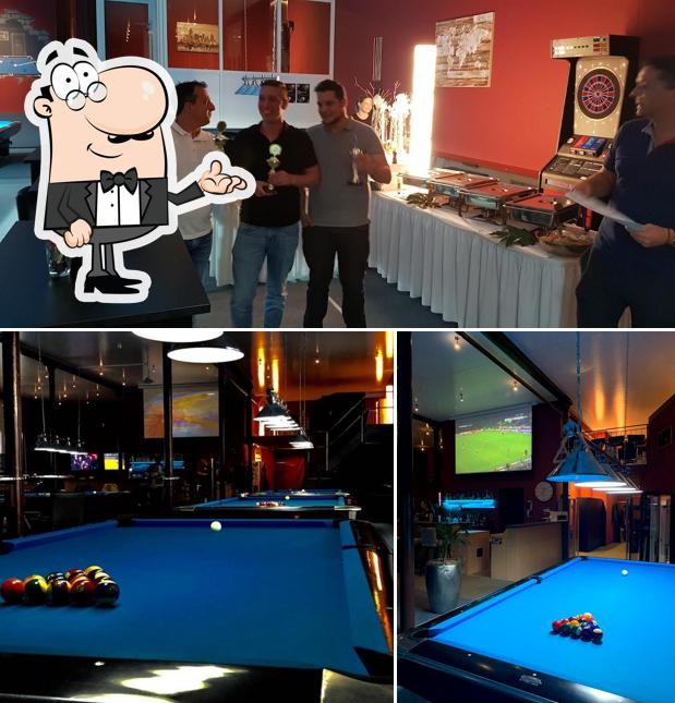 Gli interni di n9ne Billard & Sportsbar