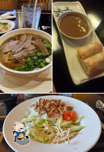 Demi's NOODLE HOUSE in Palmetto - Restaurant menu and reviews