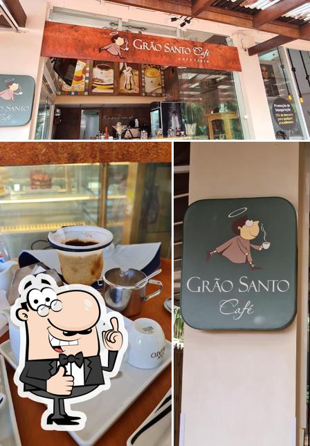 See this image of Grão Santo Café