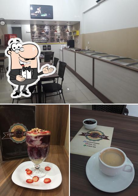 Look at this image of Açaí & Café