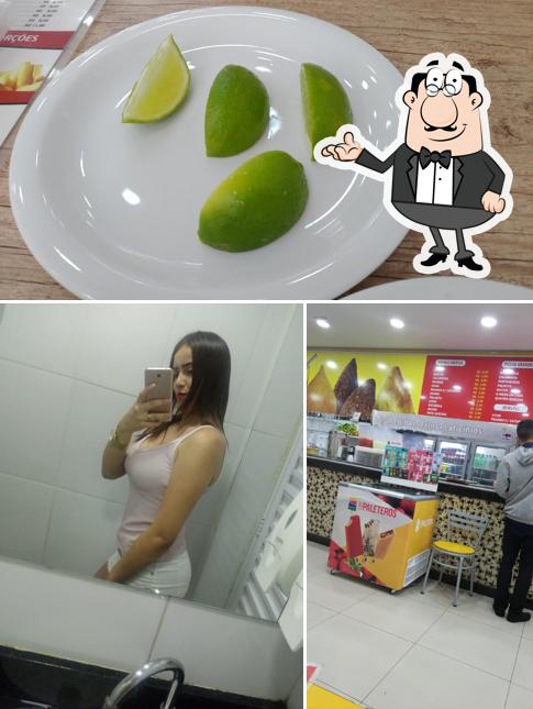 Esta é a foto ilustrando interior e comida a Casa da Esfiha