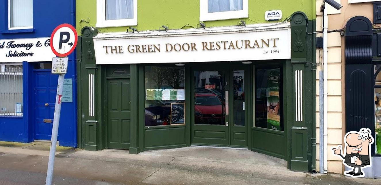 Look at this pic of The Green Door