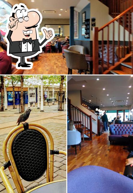 Check out how Caffè Nero looks inside