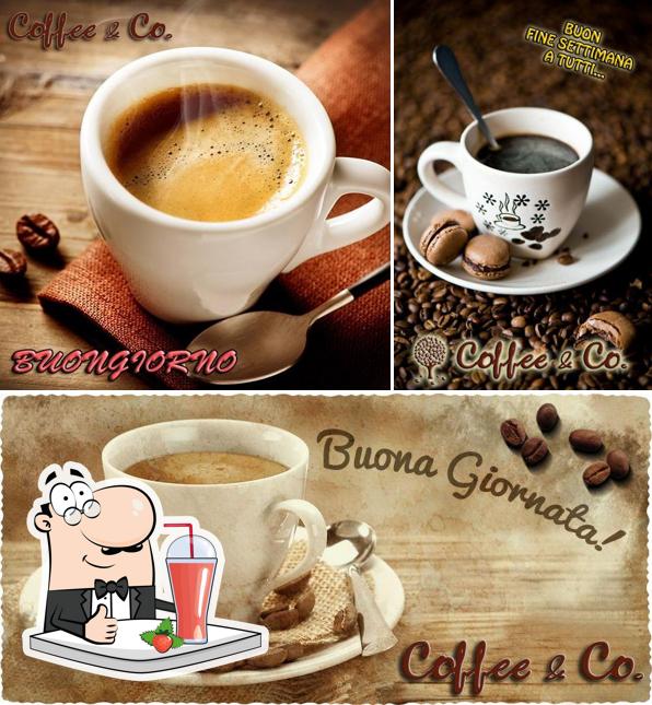 Goditi un drink a Coffee&co Contesse