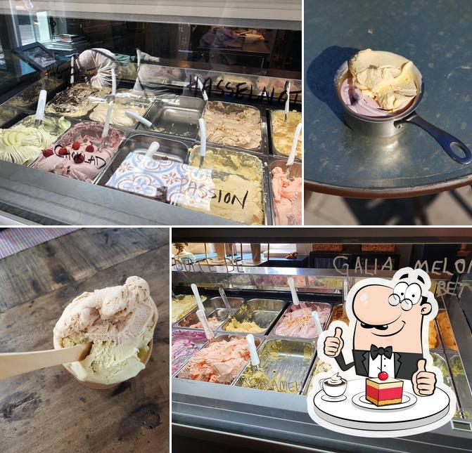 Edsvikens Piazza & Gelateria offers a number of sweet dishes