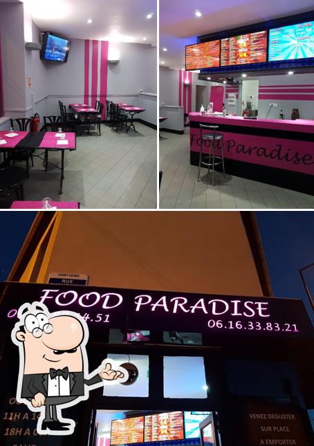 L'intérieur de Food Paradise