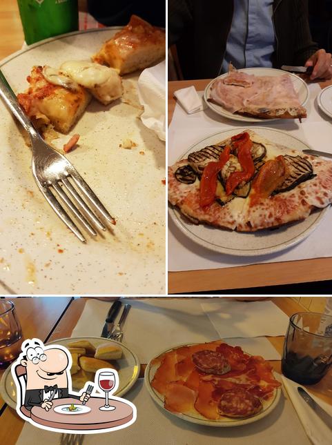 Nourriture à Pizzeria del 333