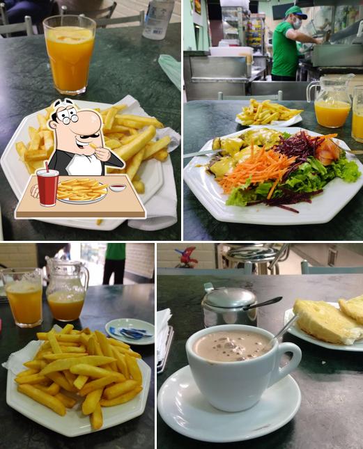 Prove cbatatas fritas francesas no Cordeiro Lima Lanches e Doceria