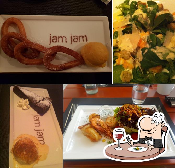 Platti al Jam Jam Restaurant