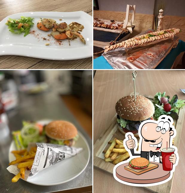 Prenez un hamburger à Restaurant Chez Mireille & Résidence Reingam Park Motel
