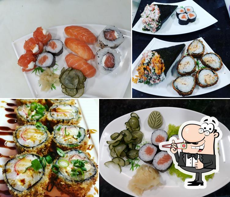 Sushi é um famoso refeição originário do Japão