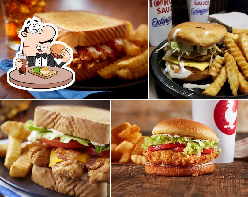 Prueba una hamburguesa en Zaxby's Chicken Fingers & Buffalo Wings