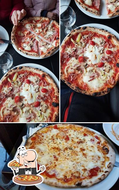 Essayez des pizzas à L'ITALY CAFE