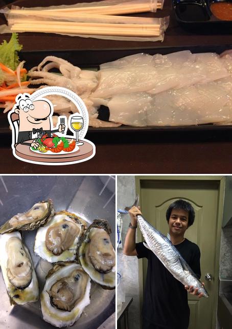 Try out seafood at ครัวแมงกะพรุน
