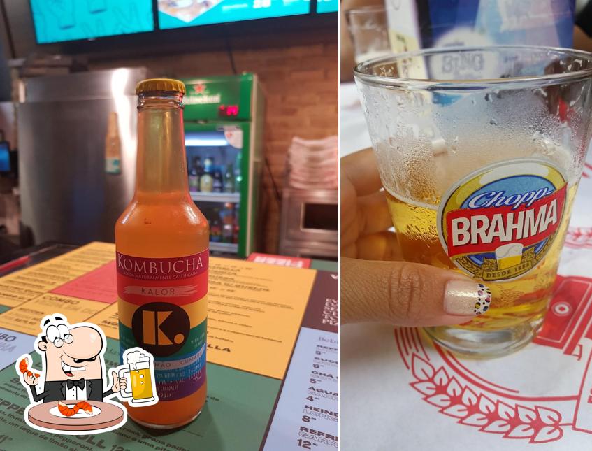 Vezpa KTT - Catete / Largo do Machado serve uma variedade de cervejas