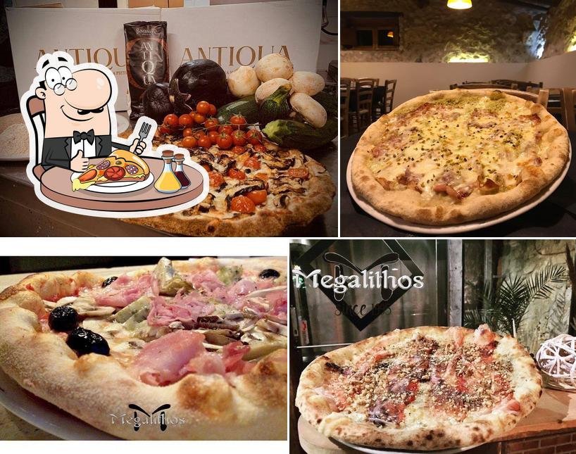 Prenditi una pizza a Megalithos - Pizzeria Pizzoleria