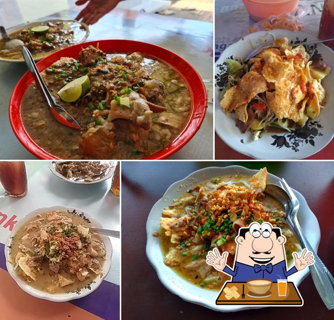 Блюда в "Warung Soto Rujak selingkuh"