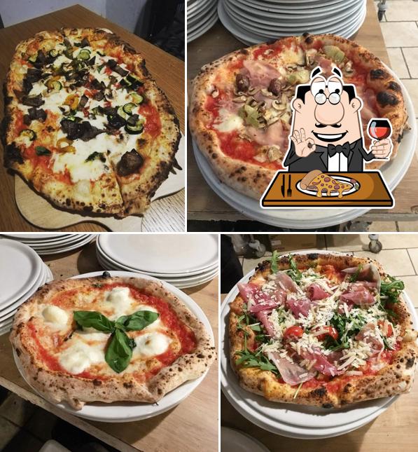 Prenez des pizzas à Pizzeria Angolo 22