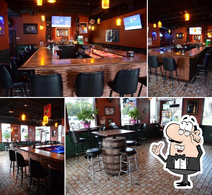 The Coop Bar & Grill in Crestwood - Restaurant reviews