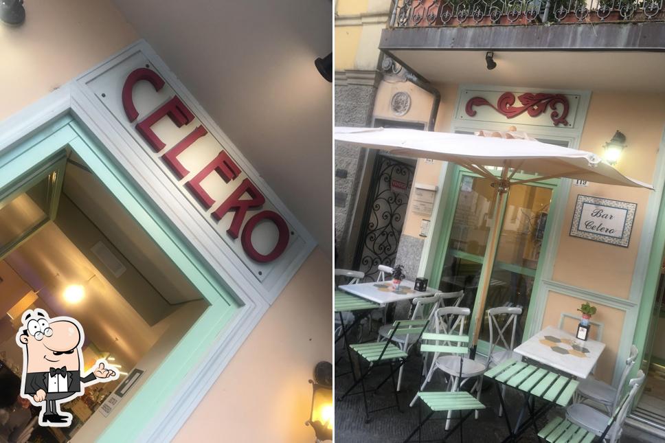 Siediti a un tavolo di Caffè Celero