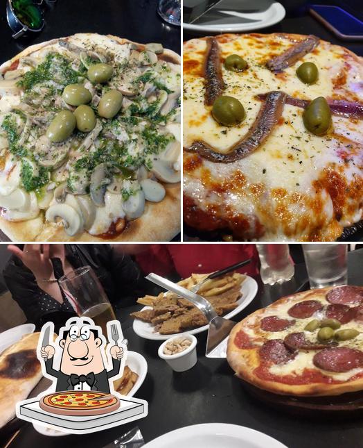 Закажите пиццу в "Live Rock Pizza & Resto"