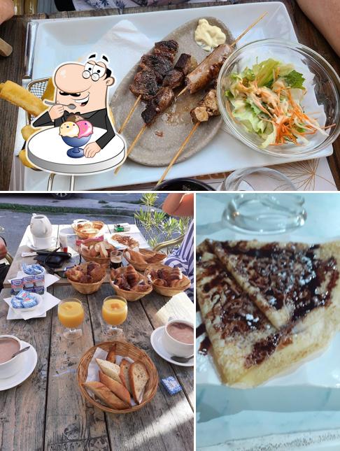 Le Woody serves a variety of sweet dishes