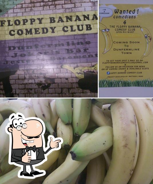 Mire esta imagen de The Floppy Banana Comedy Club