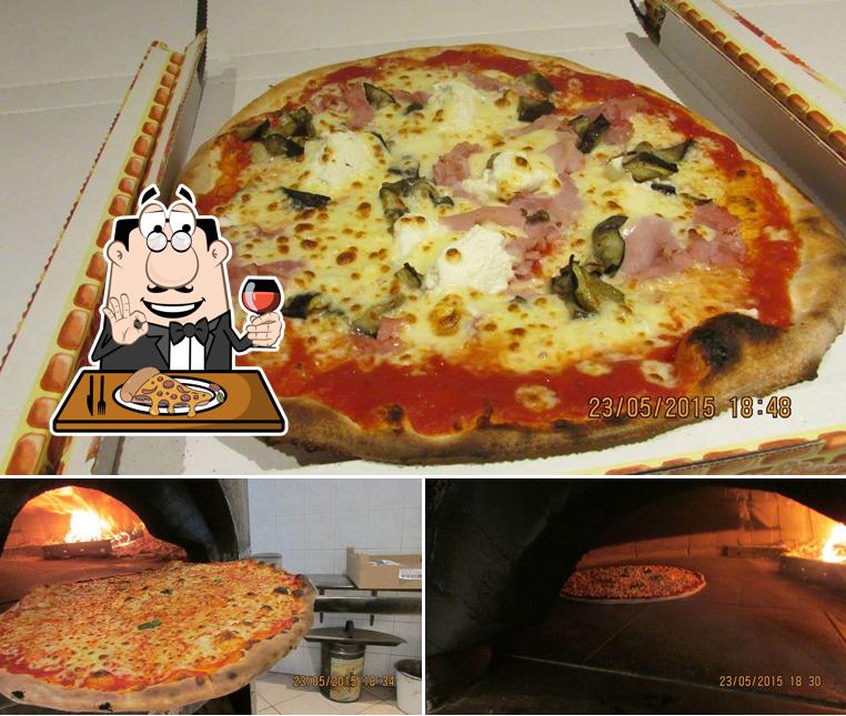 Prenditi una pizza a Pizzeria Me Gusta di Vitale Giuseppe