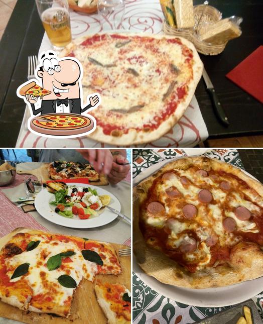 Essayez des pizzas à Antica Trattoria Pizzeria del Corso