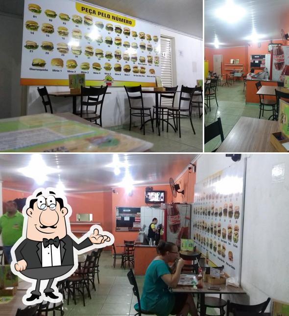 O interior do Líder Lanches