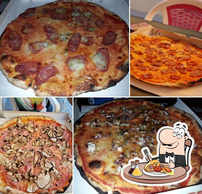 Scegli tra le svariate varianti di pizza