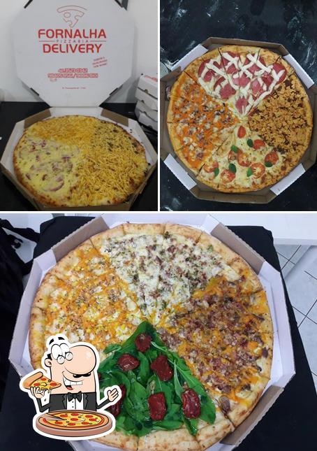 Escolha pizza no Pizzaria e Hambúrgueria Fornalha