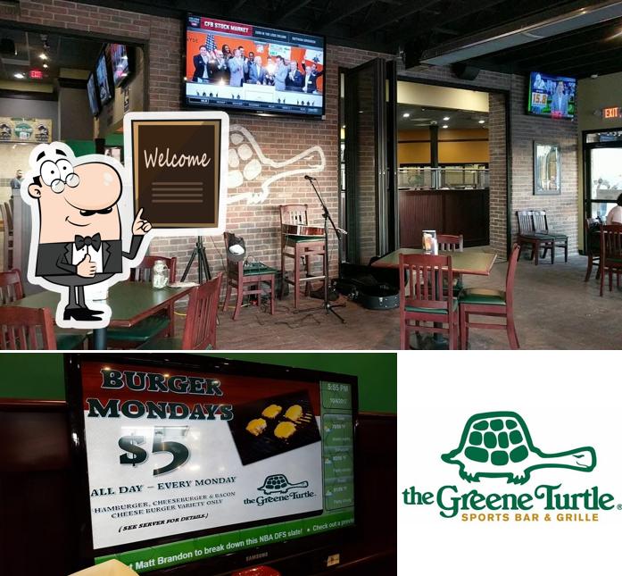 Mire esta foto de The Greene Turtle Sports Bar & Grille