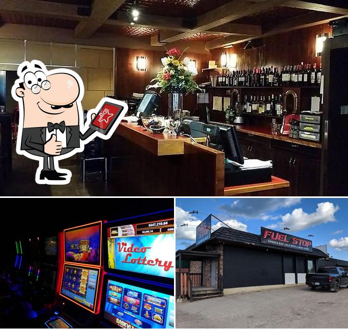 Photo de Fuel Stop Sports Bar,Cold beer & Wine Store